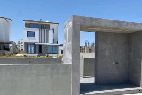 4 bedrooms House in Livadia, Cyprus No. 30663 3