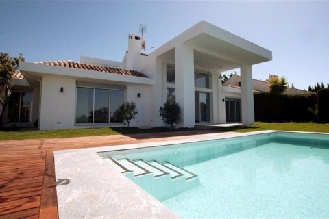 4 dormitorios House en Nueva Andalucía, Spain No. 25231