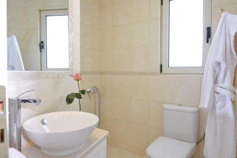 1 bedroom Apartment in Chania, Greece No. 24077 5
