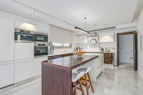 Вилла с 5 спальнями в Лимассол, Кипр №106910 2