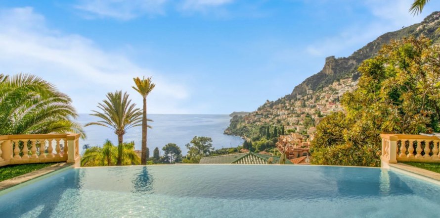 3 dormitorios Apartment en Roquebrune-Cap-Martin, France No. 68952