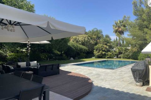 5 dormitorios House en Strovolos, Cyprus No. 28924 1