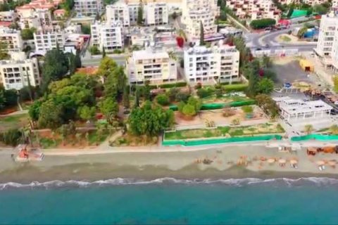 Квартира с 4 спальнями в Агиос Тихонас, Кипр №81814 1