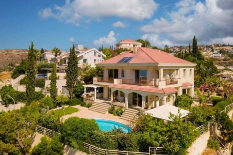 5 bedrooms Villa in Agios Tychonas, Cyprus No. 76253 1