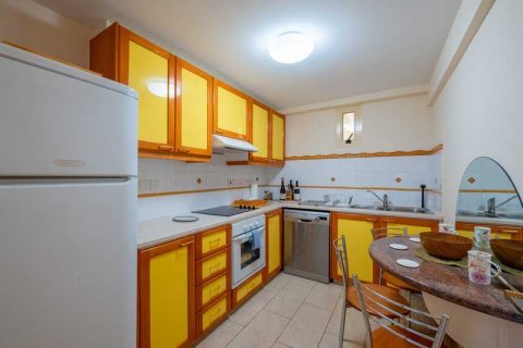 5 bedrooms Villa in Agios Tychonas, Cyprus No. 76253 16