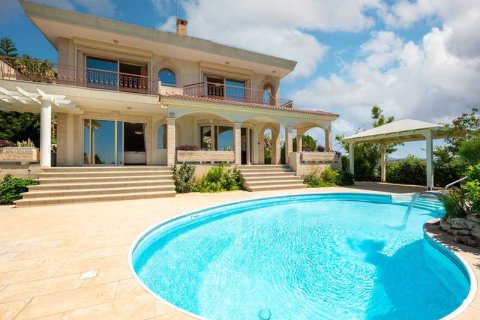 5 bedrooms Villa in Agios Tychonas, Cyprus No. 76253 3