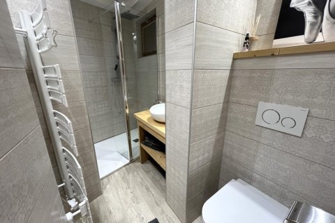 3 bedrooms Apartment in Les Allues, France No. 99674 1