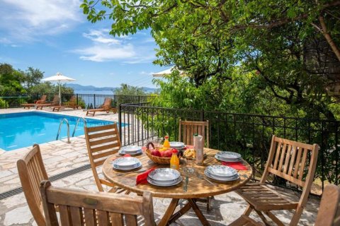 4 bedrooms Villa in Corfu, Greece No. 75479 5
