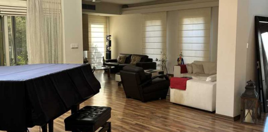 4 bedrooms House in Germasogeia, Cyprus No. 78907