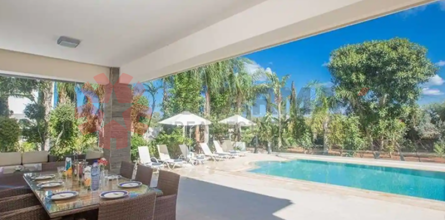 4 bedrooms House in Famagusta, Cyprus No. 82435