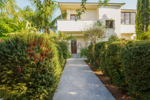 4 bedrooms House in Famagusta, Cyprus No. 82435 3