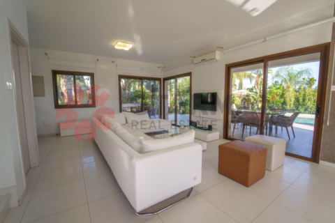 4 bedrooms House in Famagusta, Cyprus No. 82435 11