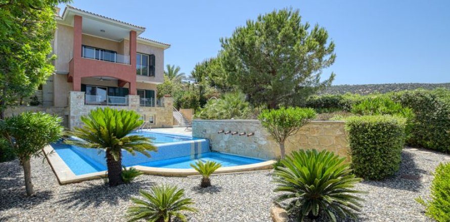 5 bedrooms Villa in Polis, Cyprus No. 64842