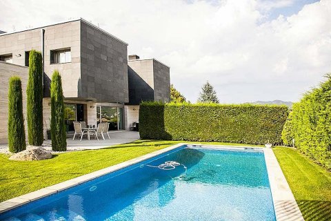 5 bedrooms House in Vallromanes, Spain No. 25267
