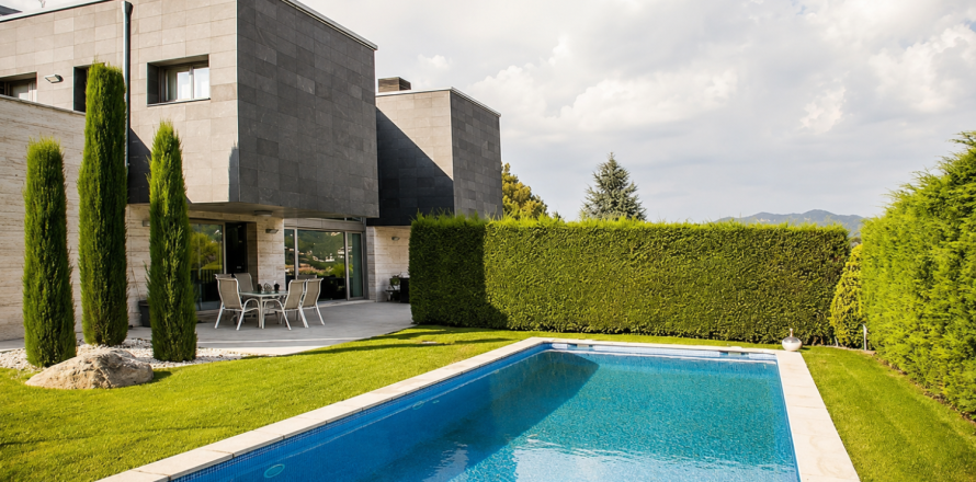 5 chambres House à Vallromanes, Spain No. 25267