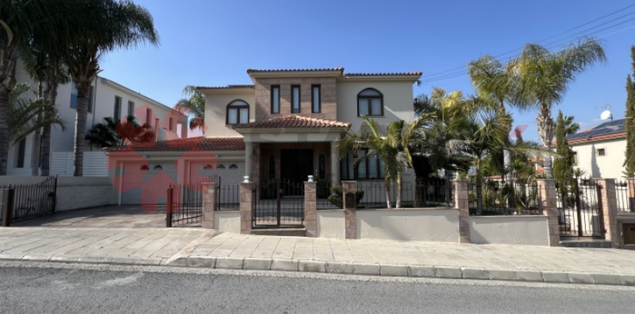 4 chambres House à Aradippou, Cyprus No. 82682