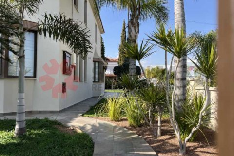 4 chambres House à Aradippou, Cyprus No. 82682 3