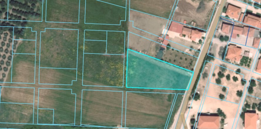 2500m² Land in Polygyros, Greece No. 117799