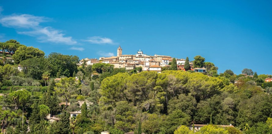 4 bedrooms Villa in Mougins, France No. 100305