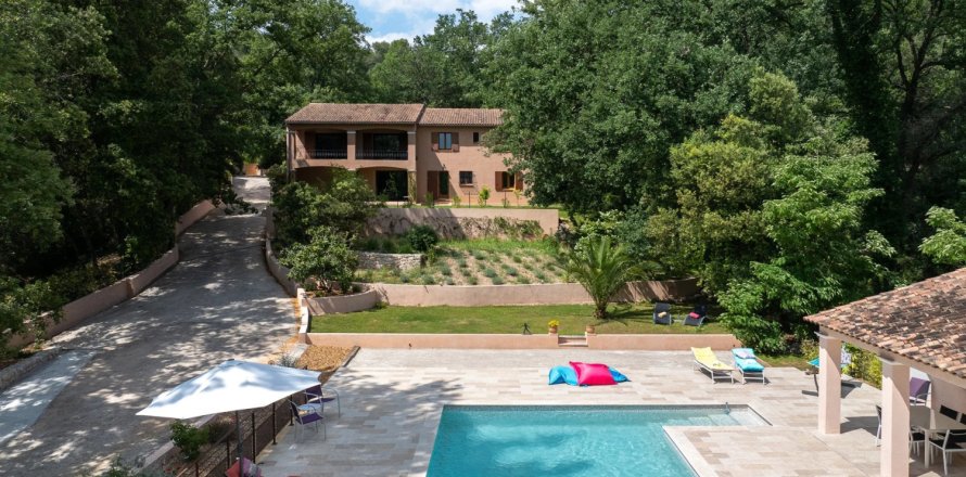 4 bedrooms House in La Motte, France No. 100257