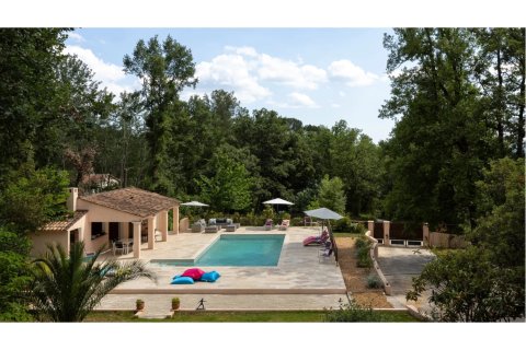 4 bedrooms House in La Motte, France No. 100257 9