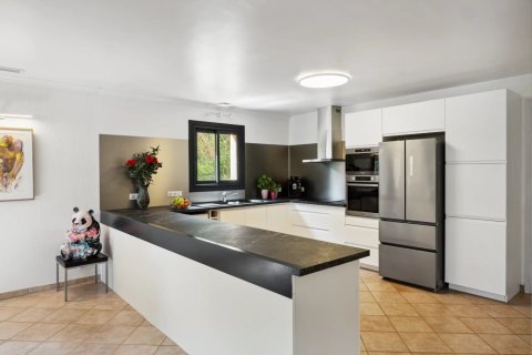 4 bedrooms House in La Motte, France No. 100257 6