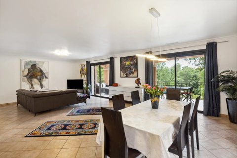 4 bedrooms House in La Motte, France No. 100257 5