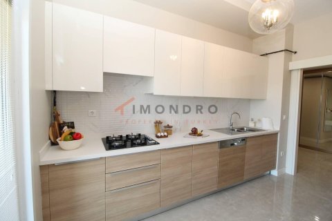 3 bedrooms Apartment in Cau Giay, Vietnam No. 17904 15