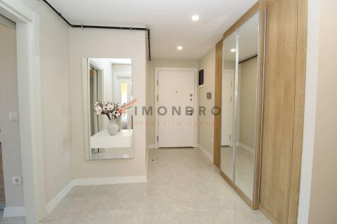 3 bedrooms Apartment in Cau Giay, Vietnam No. 17904 21