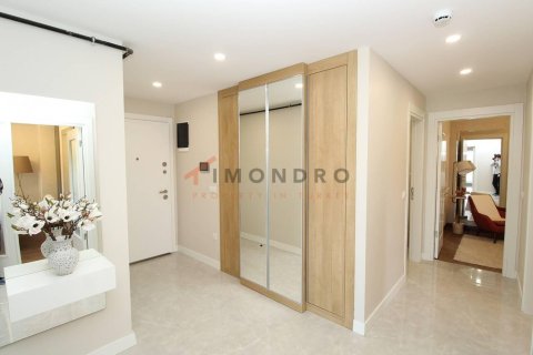 3 bedrooms Apartment in Cau Giay, Vietnam No. 17904 20