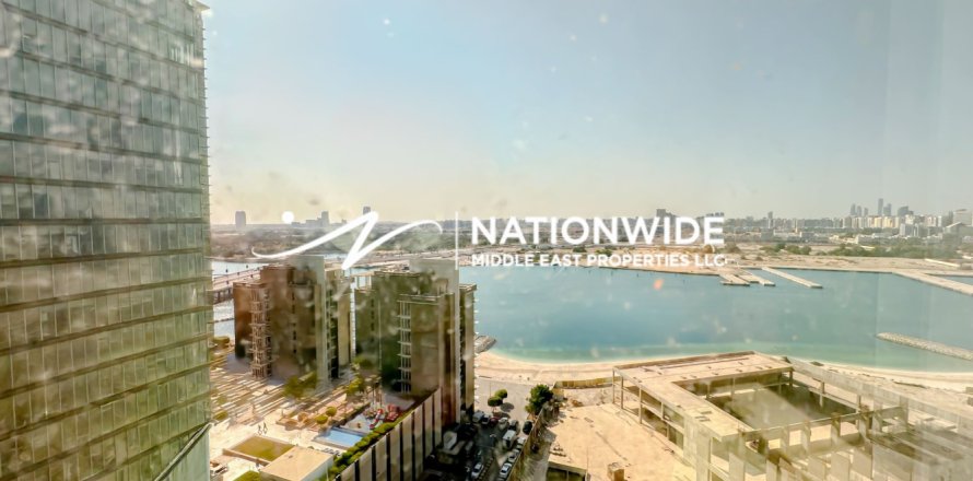 3 dormitorios Apartment en Abu Dhabi, UAE No. 120897