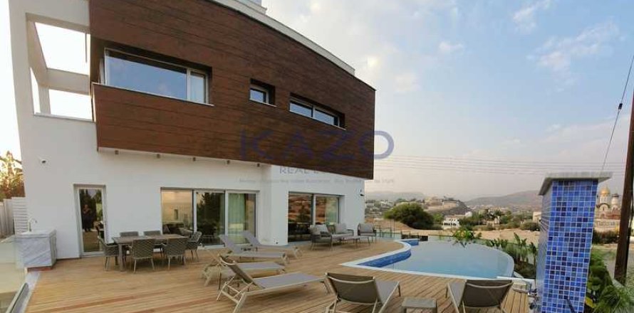 3 bedrooms House in Germasogeia, Cyprus No. 65425