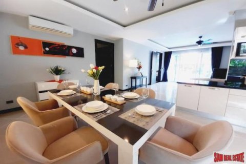 4 bedrooms Villa in Pattaya, Thailand No. 96590 17