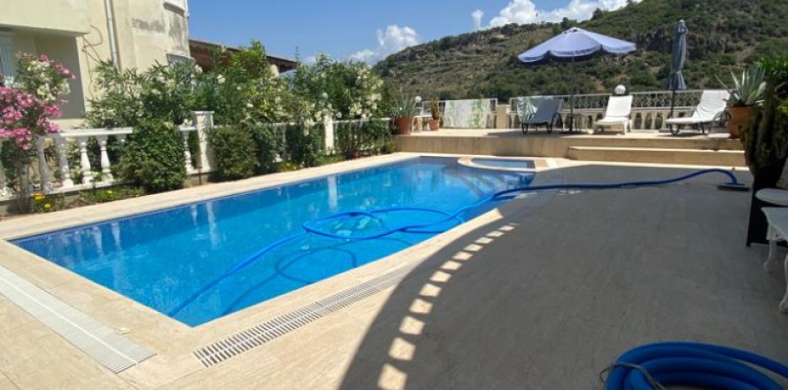 Вилла с 3 спальнями в Каргыджак, Турция №14895