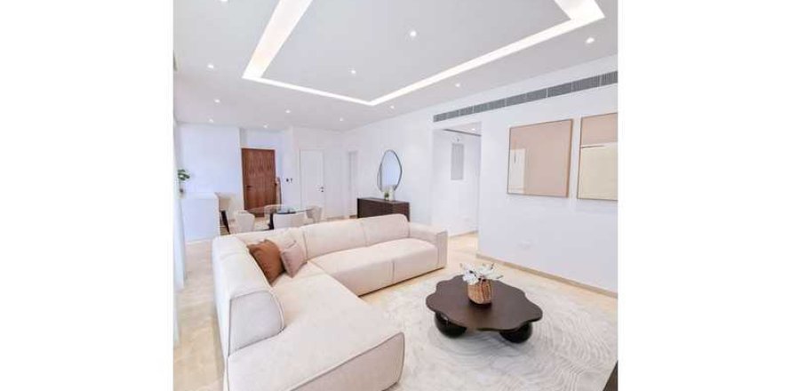 3 bedrooms Apartment in Paphos, Cyprus No. 104137