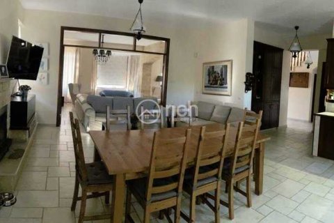 4 bedrooms Villa in Episkopi, Cyprus No. 31705 8