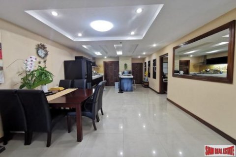 2 bedrooms Apartment in Bangkok, Thailand No. 96157 7