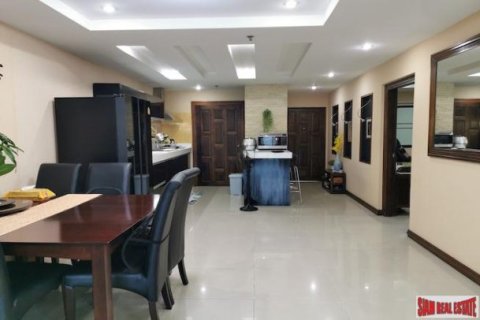 2 bedrooms Apartment in Bangkok, Thailand No. 96157 8