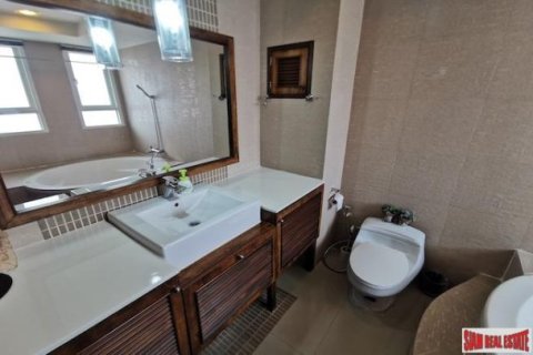 2 bedrooms Apartment in Bangkok, Thailand No. 96157 12