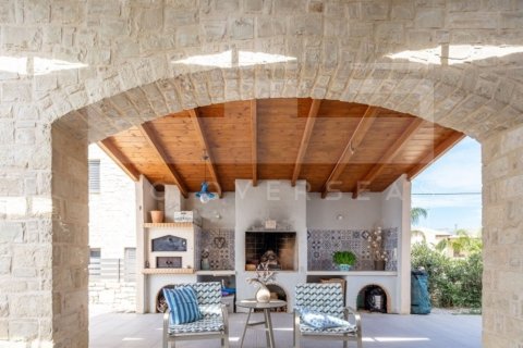 3 bedrooms Villa in Crete, Greece No. 73968 2