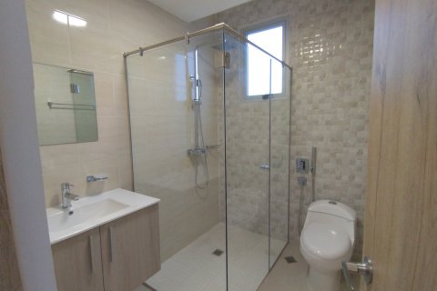 3 bedrooms Apartment in Panama City, Panama No. 109769 6