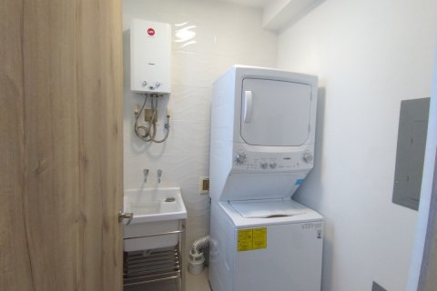 3 bedrooms Apartment in Panama City, Panama No. 109769 10