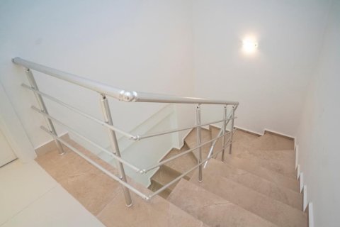 3 bedrooms Penthouse in Tri Phuong, Vietnam No. 13129 4