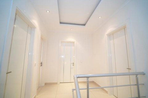 3 bedrooms Penthouse in Tri Phuong, Vietnam No. 13129 20