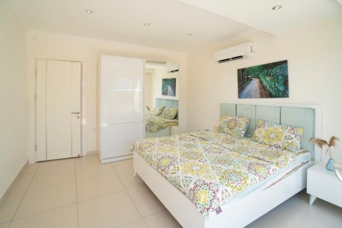 3 bedrooms Penthouse in Tri Phuong, Vietnam No. 13129 9